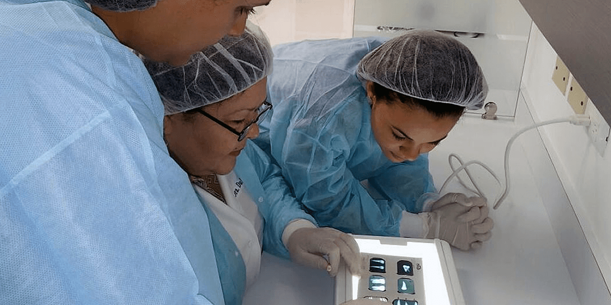 UNIBE dental researchers