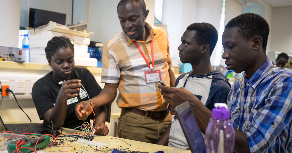 Engineering students supervised by lecturer 